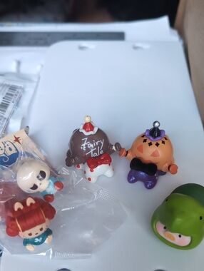 ✨Bundle Deal Of (5) Designer Beans/Mini Figures From Various Companies